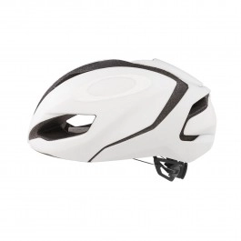 Casco Oakley ARO5