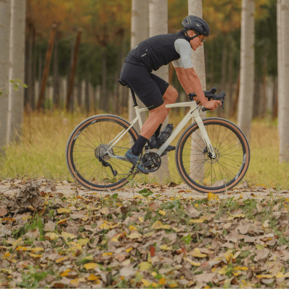 Vélo de Gravel MEGAMO WEST